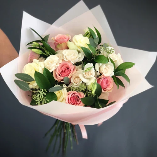 Stylish Bouquet of White and Pink Roses
