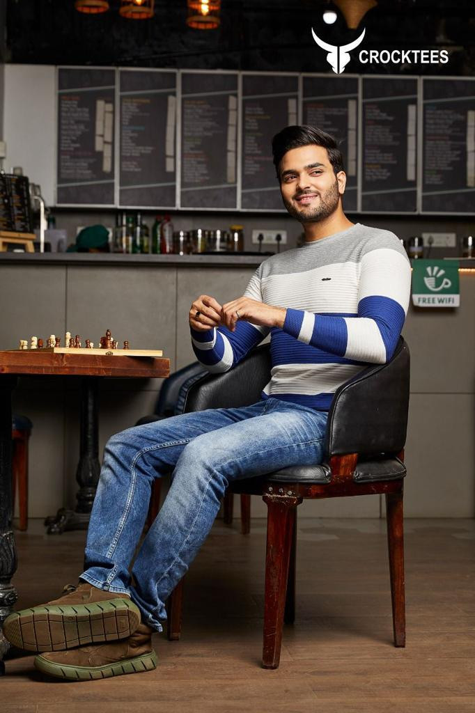 CrockTees-Men's Striped Print T-Shirts  Color May Vary