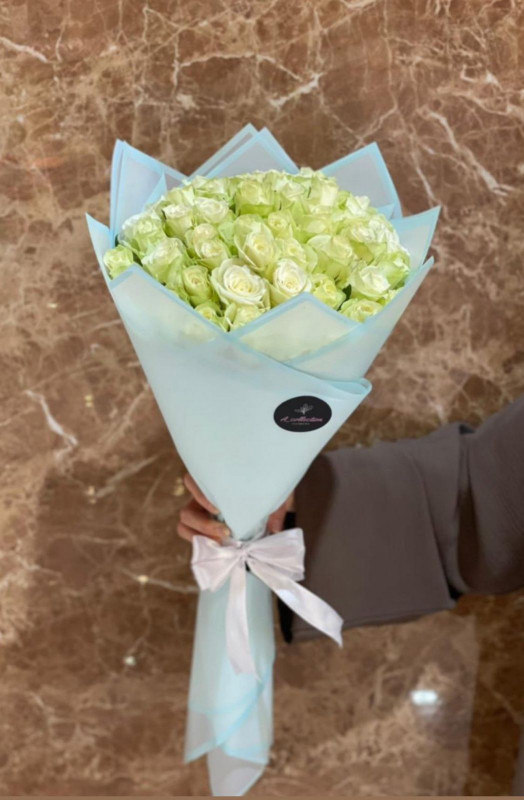 50 White Roses Bouquet